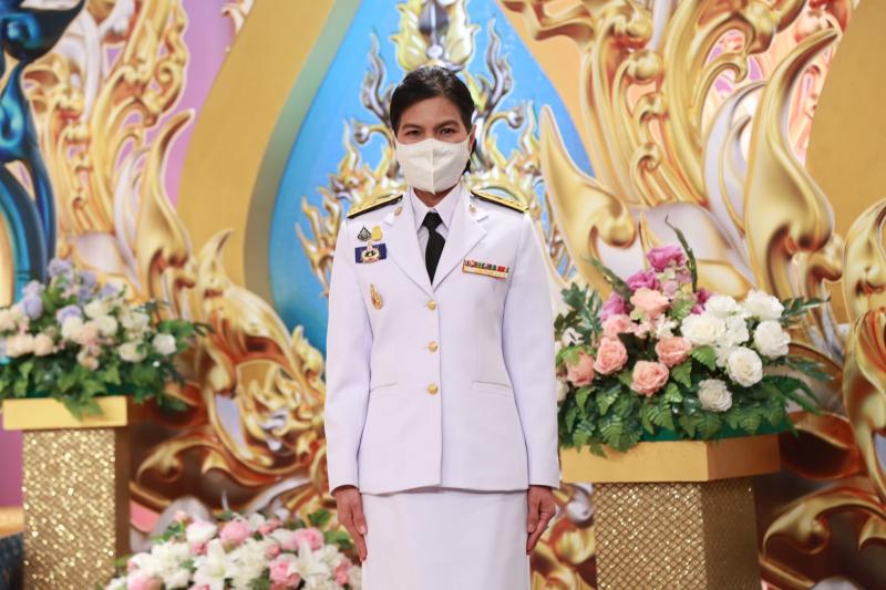 รมว.พม. พร้อมคณะผู�