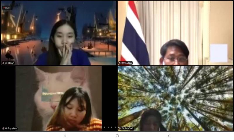 รองปลัด พม. บรรยาย�