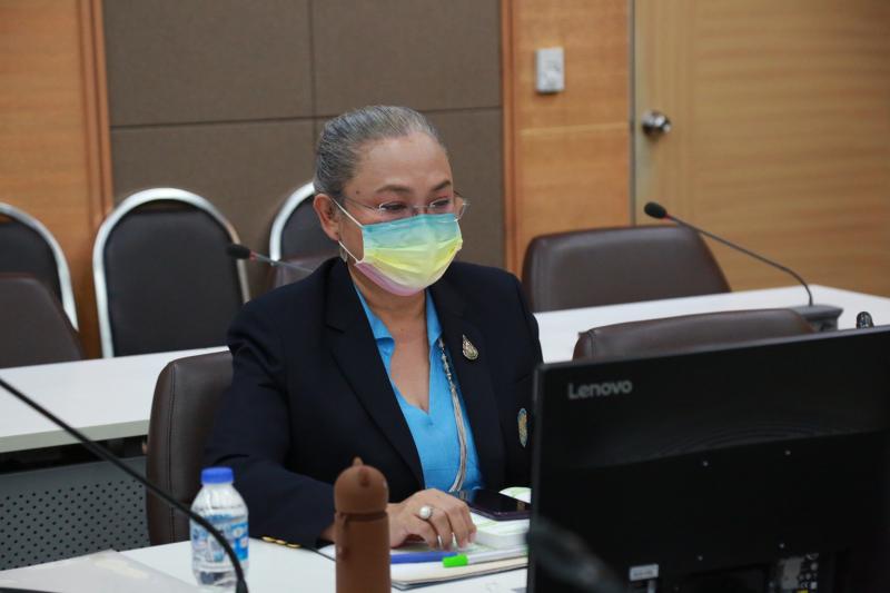 ปลัด พม. พร้อมด้วย�