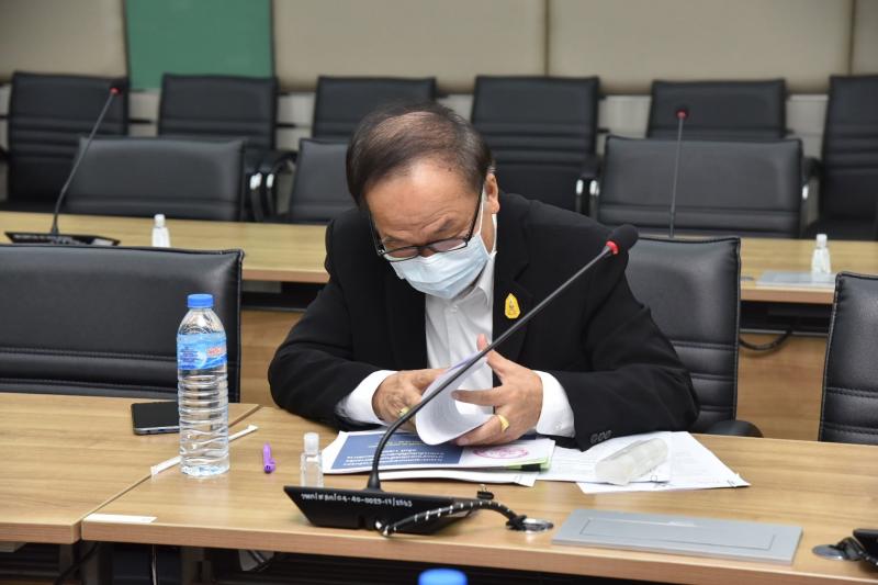 รองปลัด พม. เป็นปร�