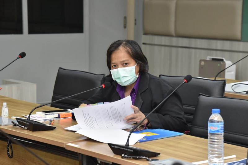 รองปลัด พม. เป็นปร�