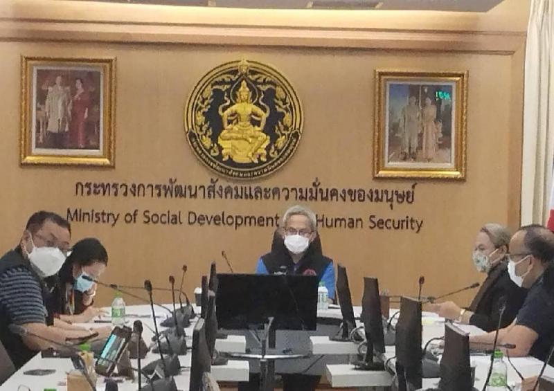 ปลัด พม. เป็นประธา�