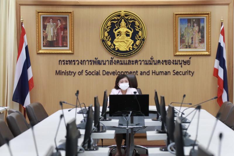 ปลัด พม. บันทึกเทป�