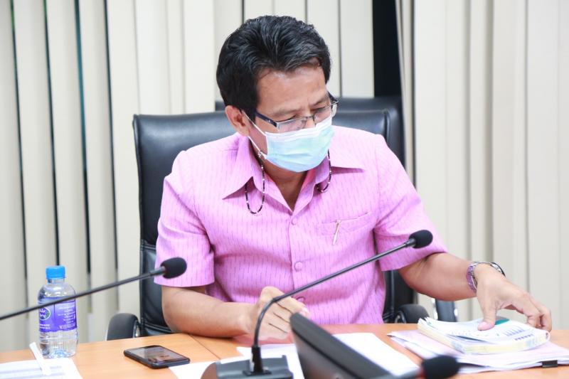รองปลัด พม. เป็นปร�