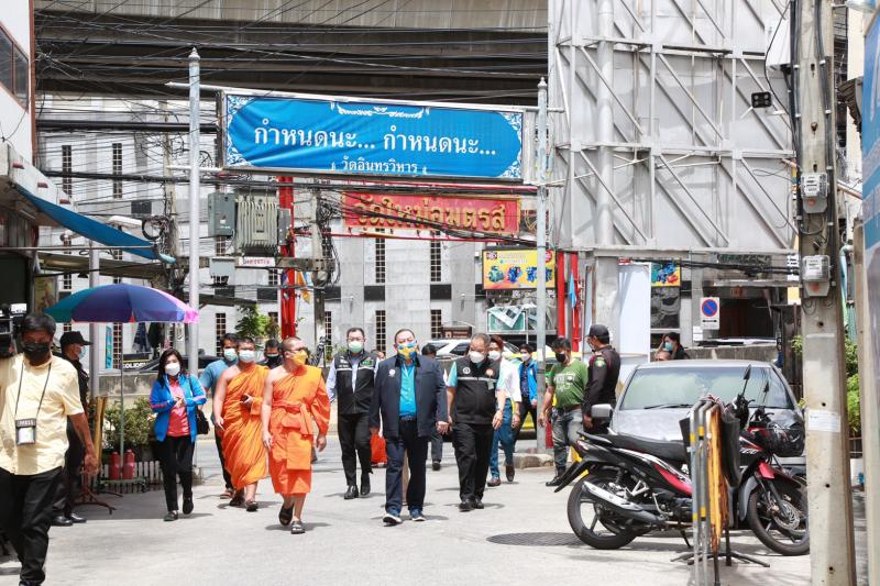 รมว.พม. ลงพื้นที่เ�