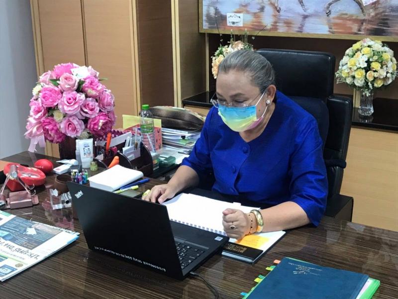 รองปลัด พม. เป็นปร�