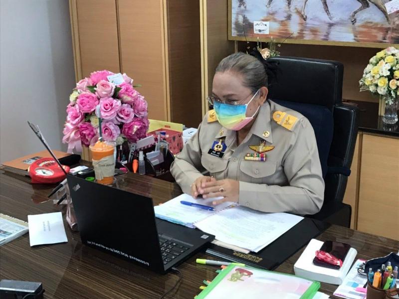 รองปลัด พม. เป็นปร�