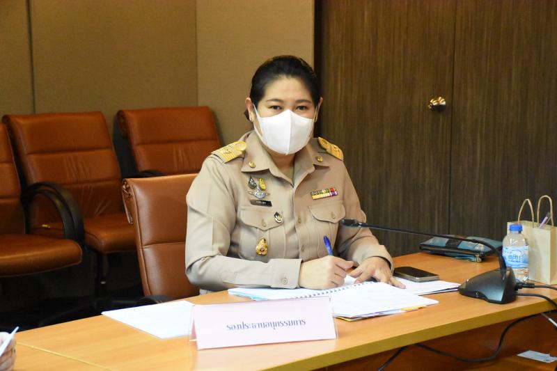 รองปลัด พม. เป็นปร�