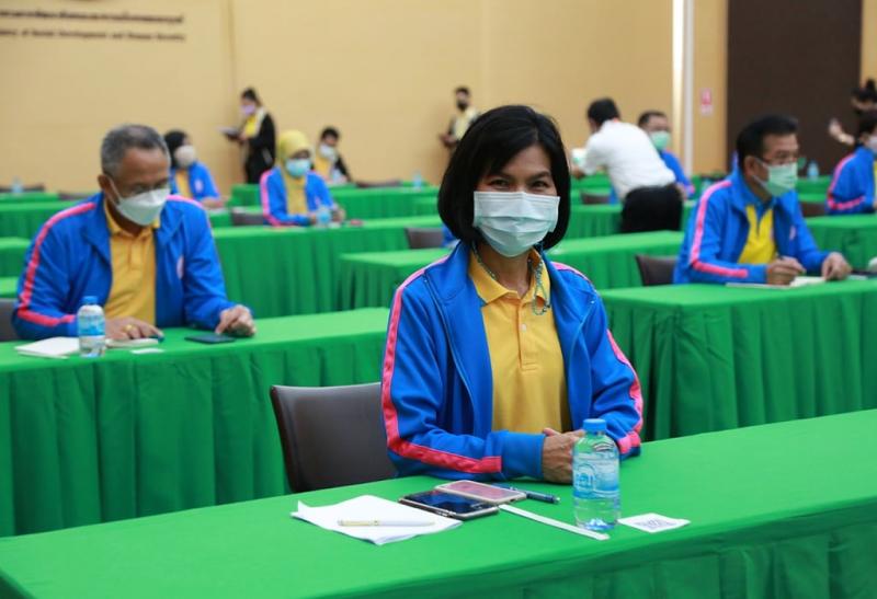 เป็นประธานในการแ�