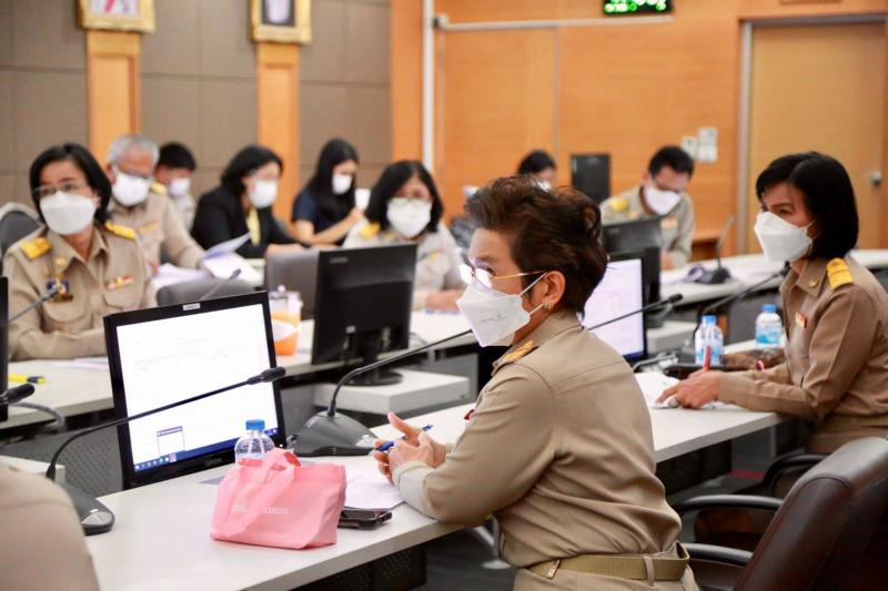 ปลัด พม. เป็นประธา�