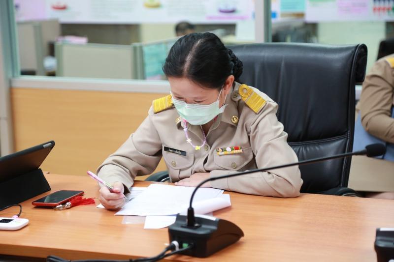 เข้าร่วมประชุมกา�