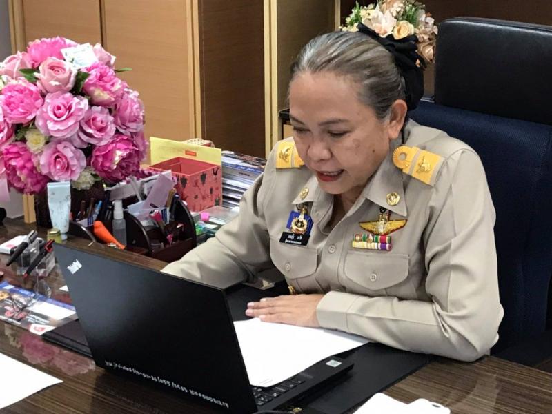 รองปลัด พม. เป็นปร�