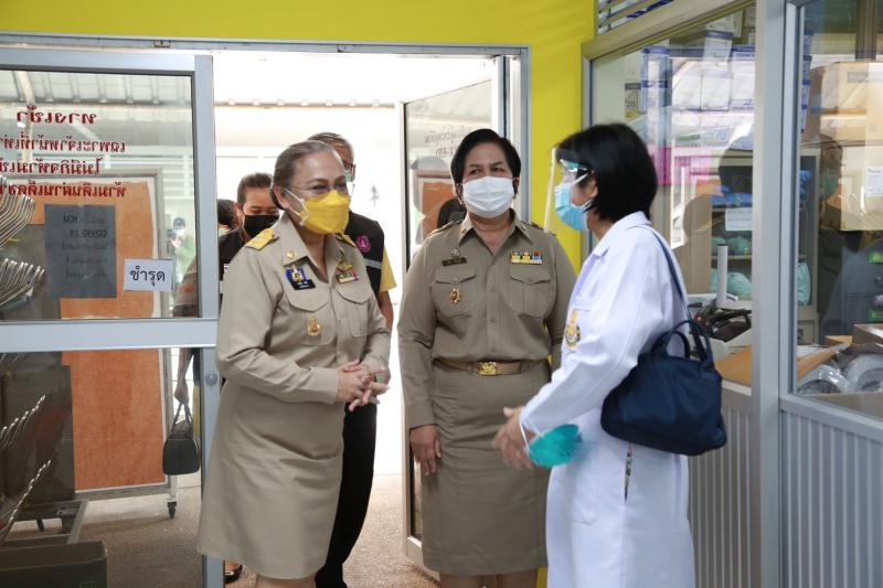 รองปลัด พม. ร่วมปร�