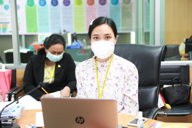 รองปลัด พม. เป็นปร�