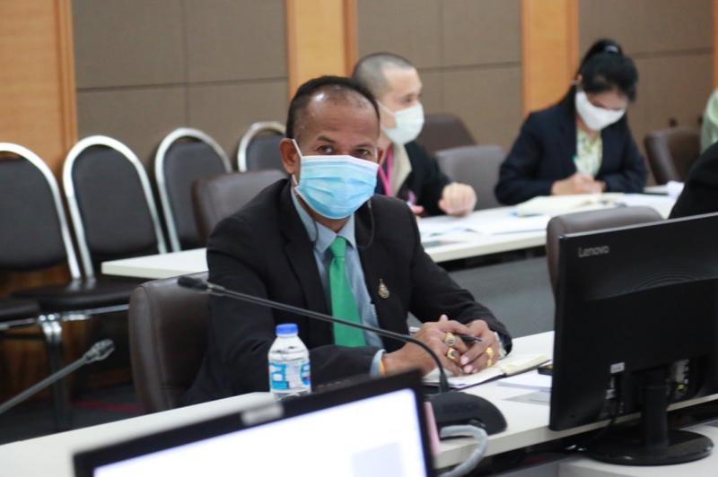 ปลัด พม. เป็นประธา�