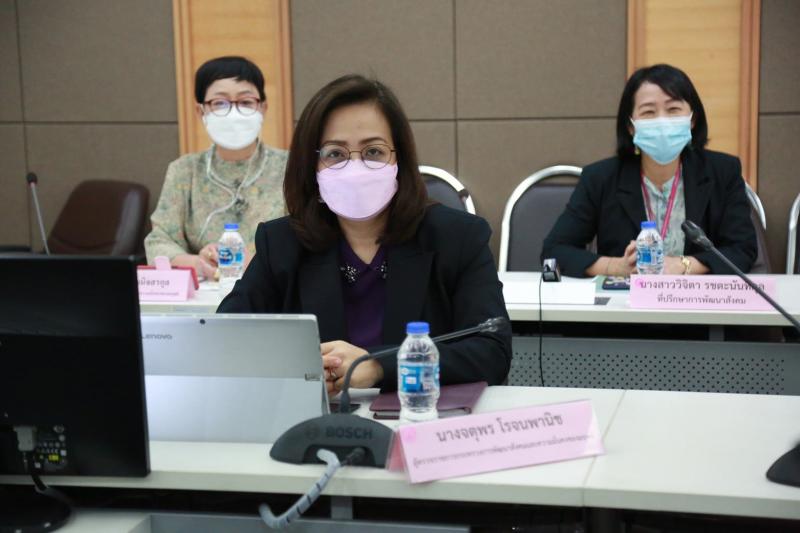 ปลัด พม. เป็นประธา�