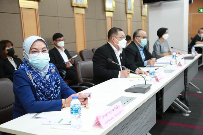 ปลัด พม. เป็นประธา�