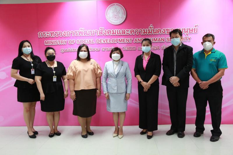 ปลัด พม. บันทึกเทป �