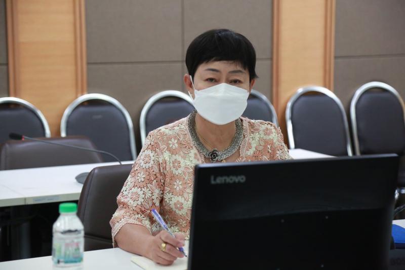 ปลัด พม. เป็นประธา�