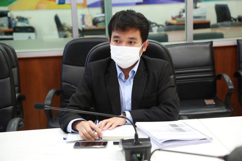 รองปลัด พม. เป็นปร�