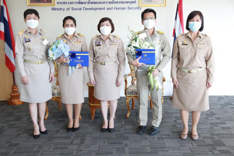 รมว.พม. ร่วมแสดงคว�