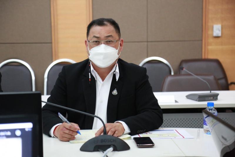 รองปลัด พม. เป็นปร�