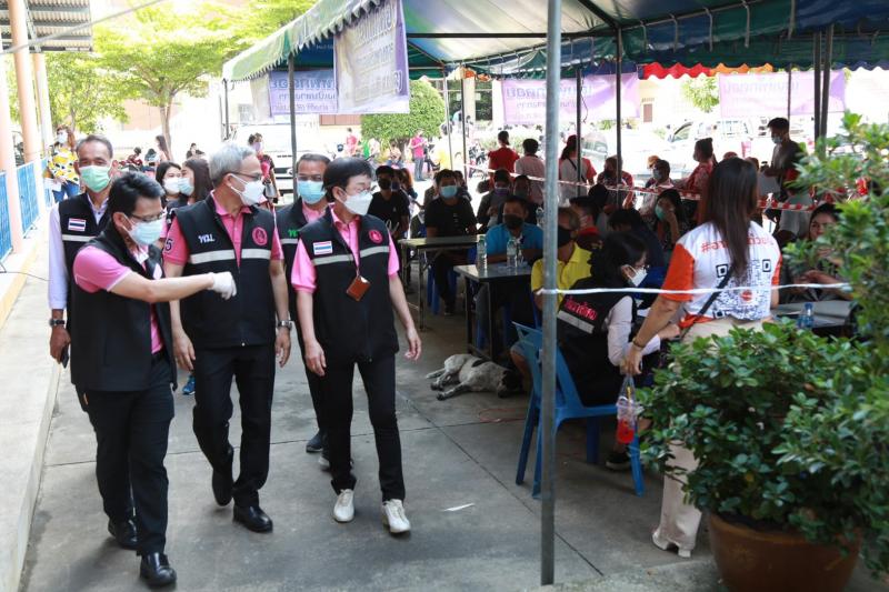 รองปลัด พม. ลงพื้น�