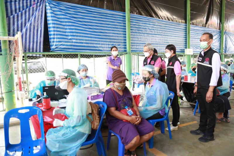 รองปลัด พม. ลงพื้น�
