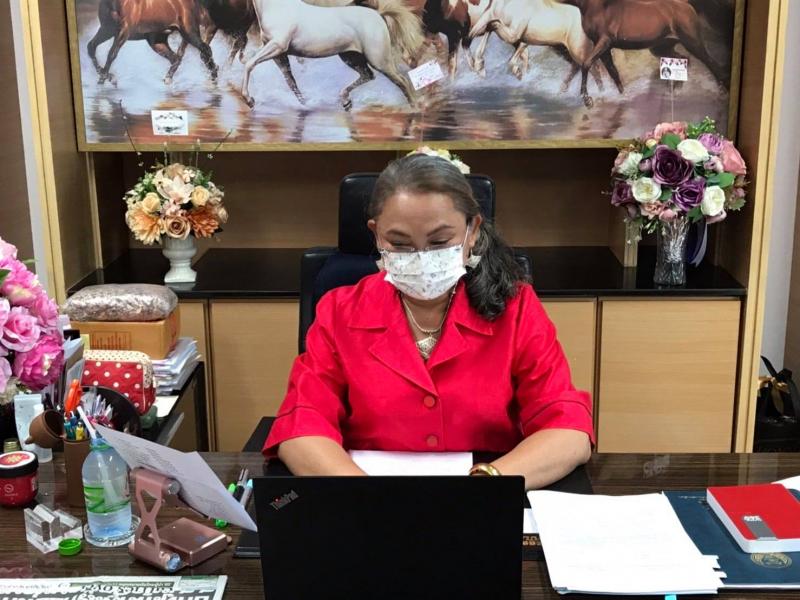 รองปลัด พม. เป็นปร�