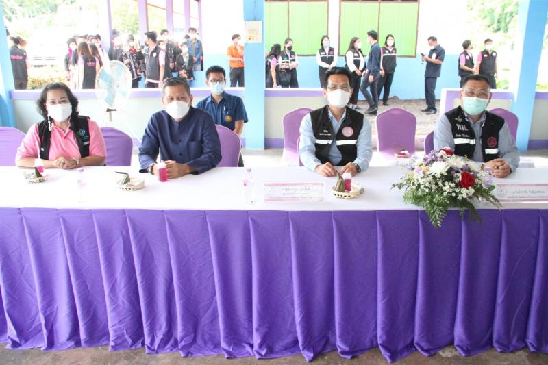 ประธานรัฐสภา พร้อ�