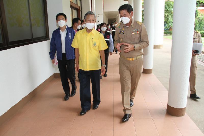 ประธานรัฐสภา พร้อ�