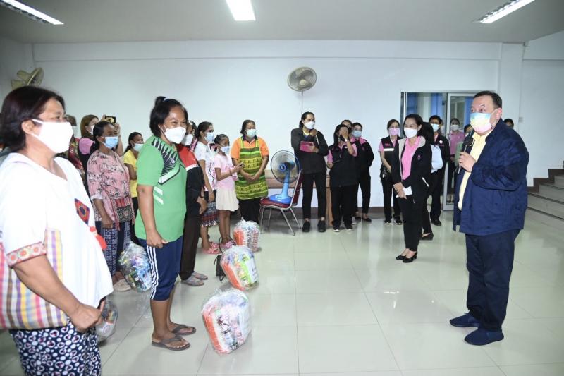 รมว.พม.ประชุมรับฟั