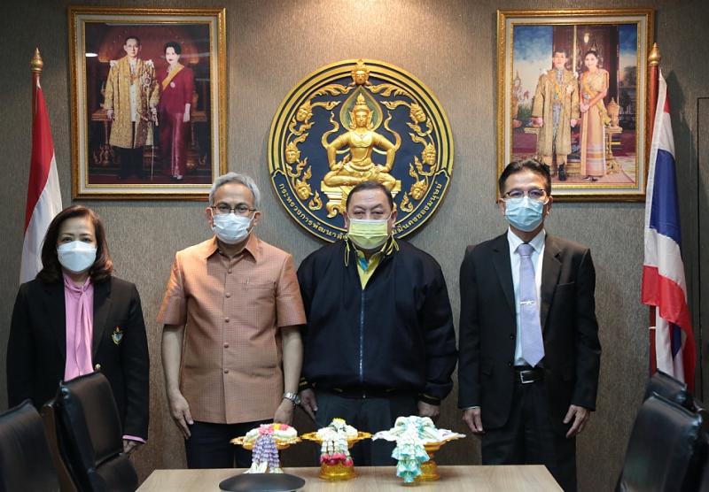 รมว.พม.แสดงความยิน