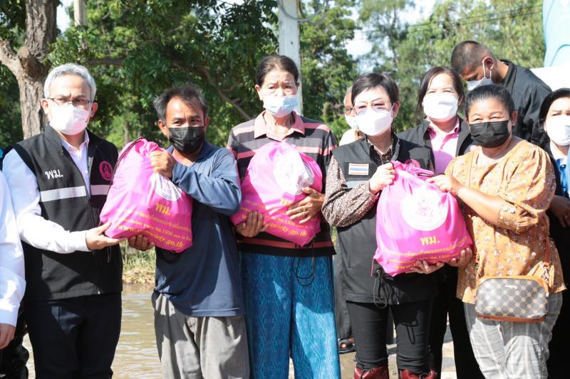 ปลัดพม.ลงพื้นที่จ�