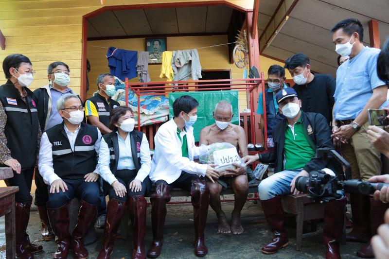 ปลัดพม.ลงพื้นที่จ�