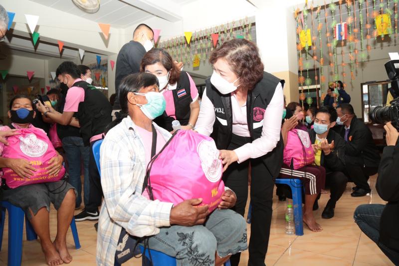 ปลัดพม.ลงพื้นที่จ�