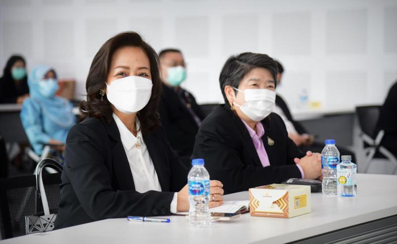 รองปลัดพม.เป็นประ�