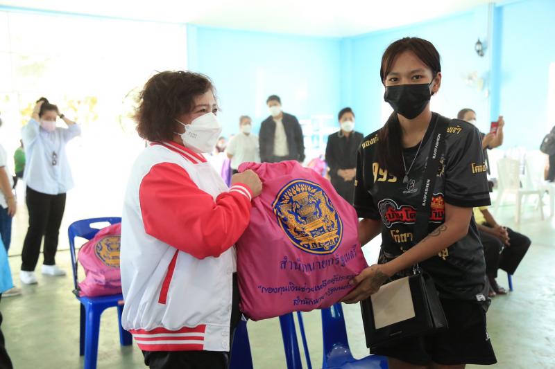 รมว.พม.ลงพื้นที่จั
