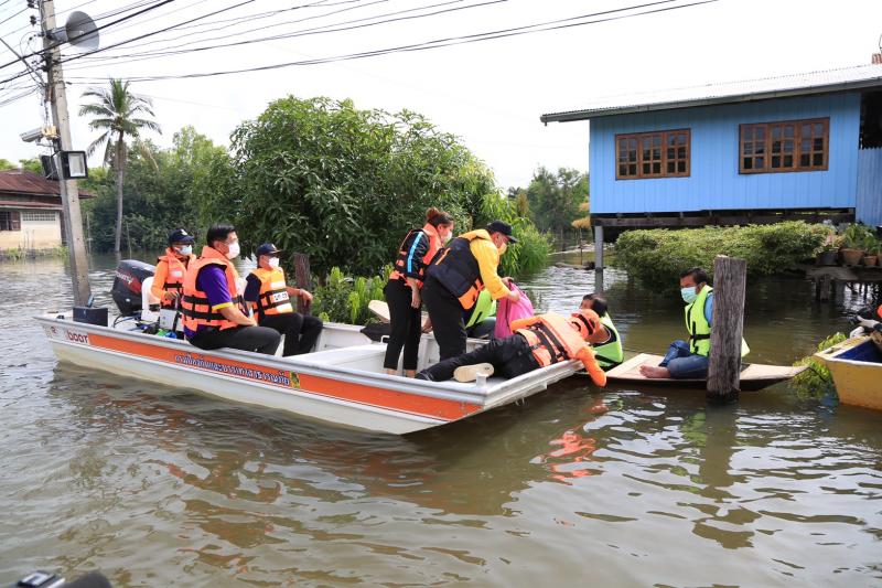 รมว.พม.ลงพื้นที่จั