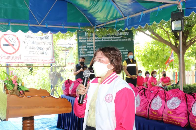 ปลัดพม.พร้อมด้วยอ�