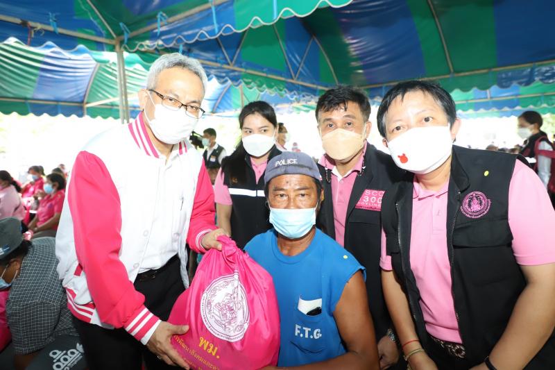 ปลัดพม.พร้อมด้วยอ�