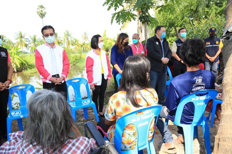 รมว.พม.ลงพื้นที่จั