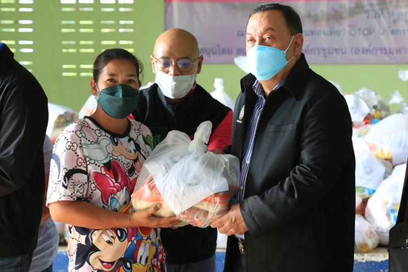 รมว.พม.ลงพื้นที่จั