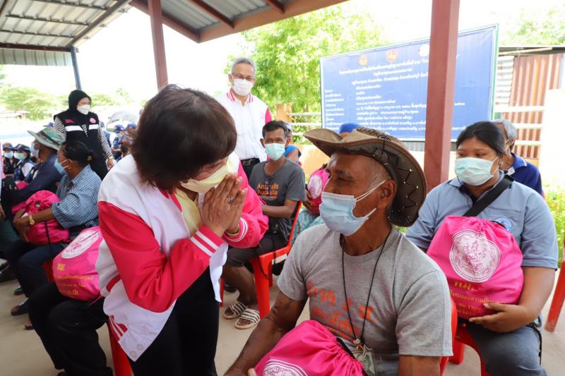 ปลัดพม.พร้อมด้วยอ�
