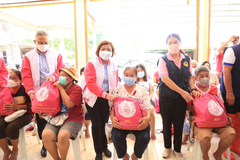 ปลัดพม.ลงพื้นที่จ�