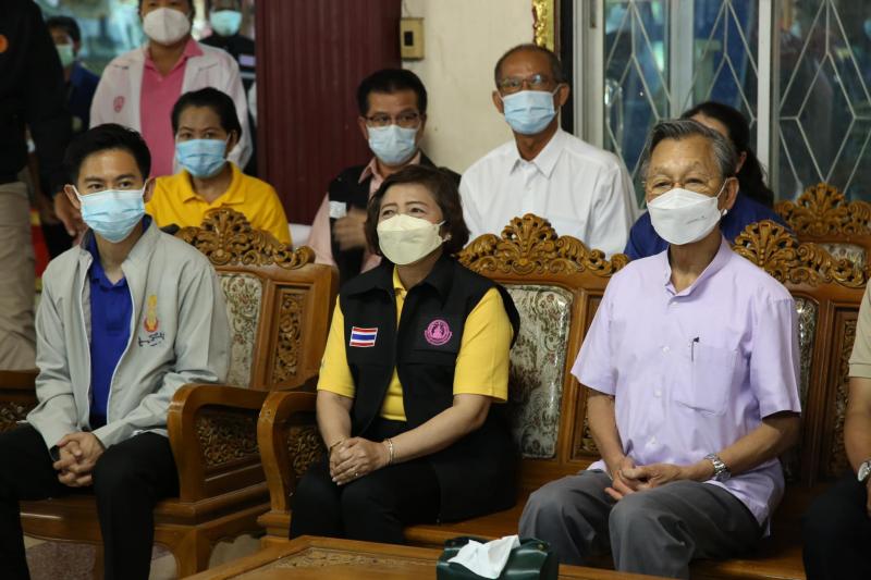 ประธานรัฐสภาพร้อ�
