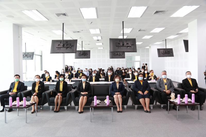 ประธานรัฐสภาเป็น�