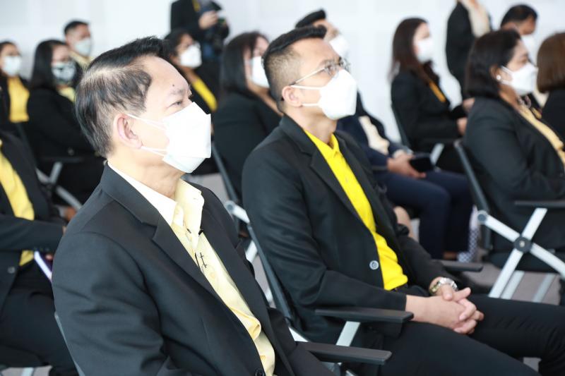 ประธานรัฐสภาเป็น�