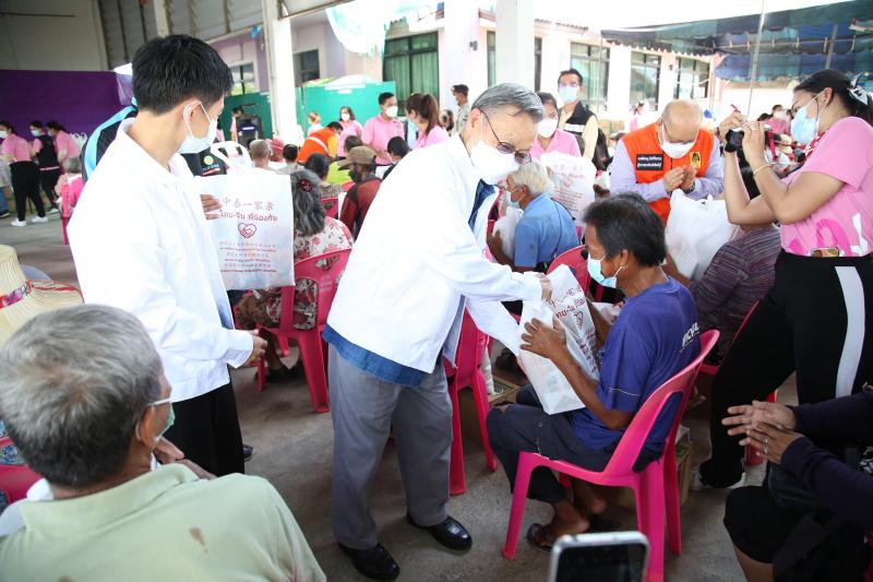ประธานรัฐสภาพร้อ�