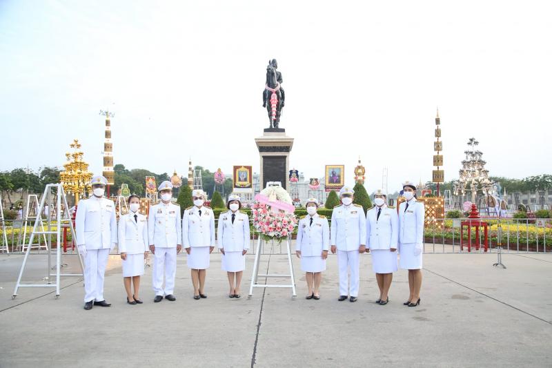 ปลัดพม.พร้อมด้วยค�